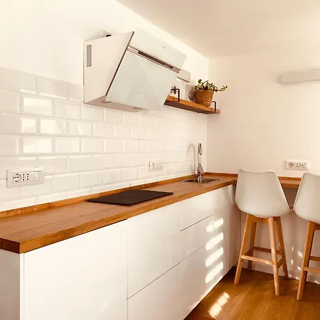 All'osservatorio Apartamento Génova